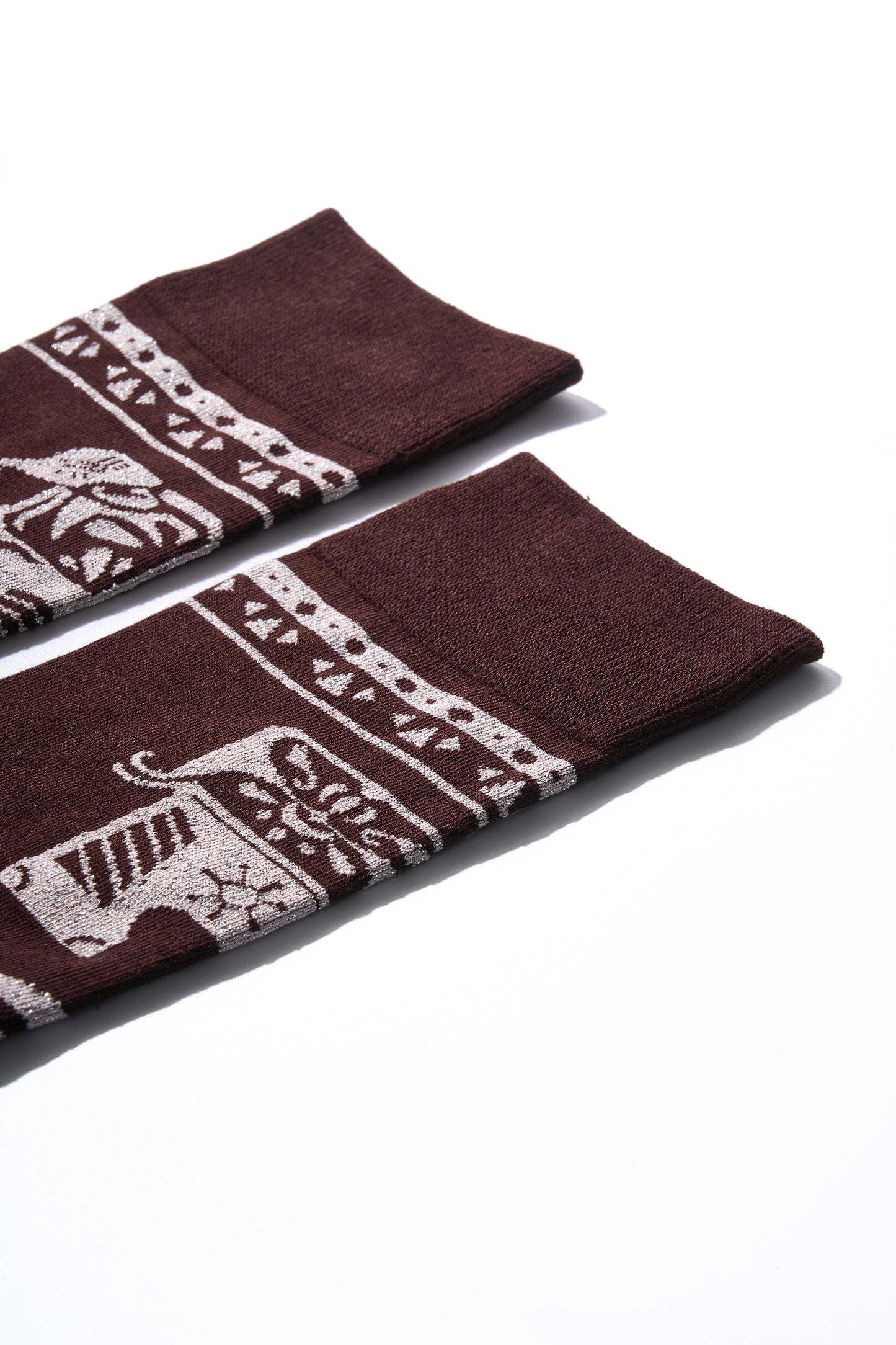 Elephant with Raised Trunk | FeliX Cotton Crew Socks Gift Box